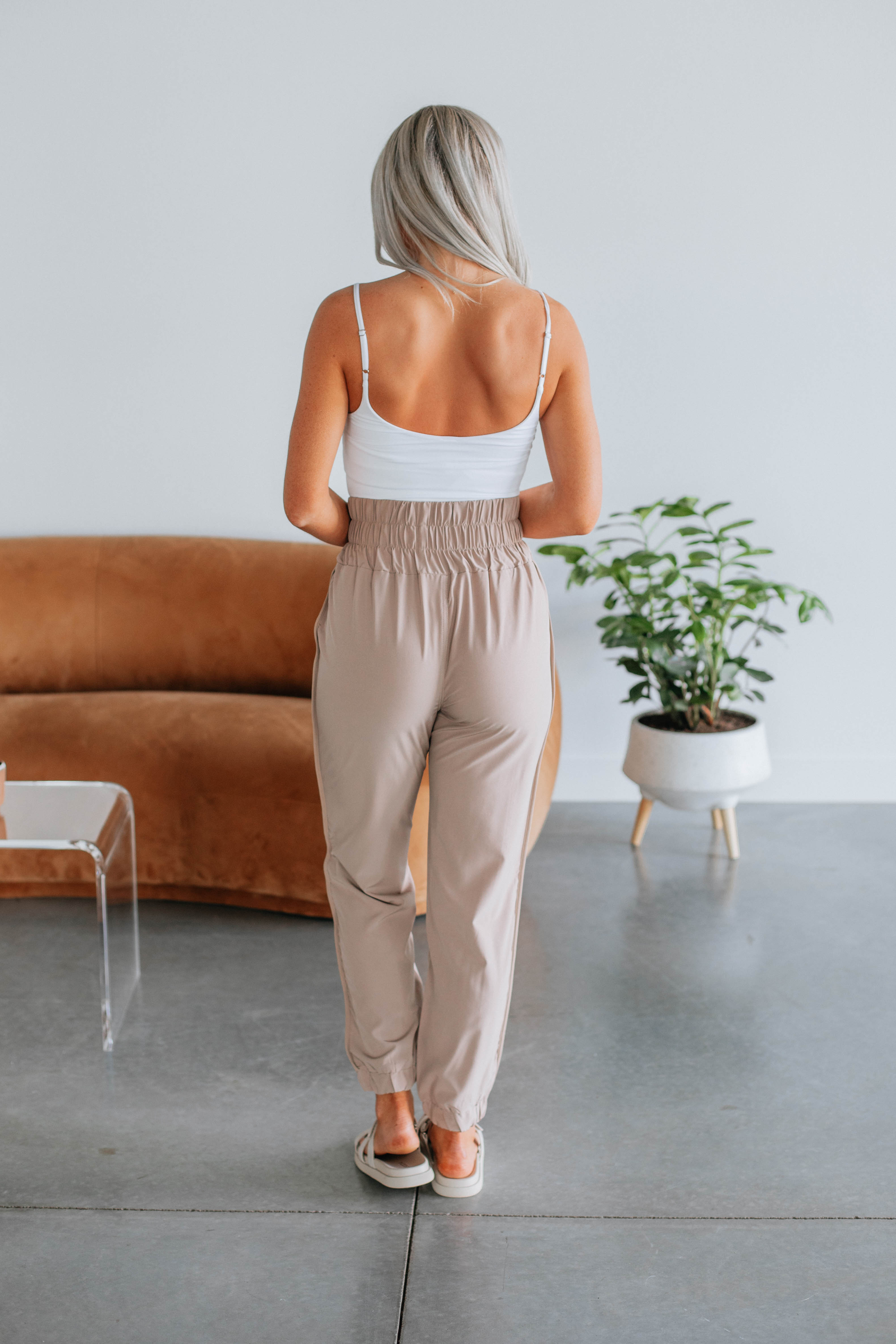 Amira Joggers Taupe Wild Oak Boutique