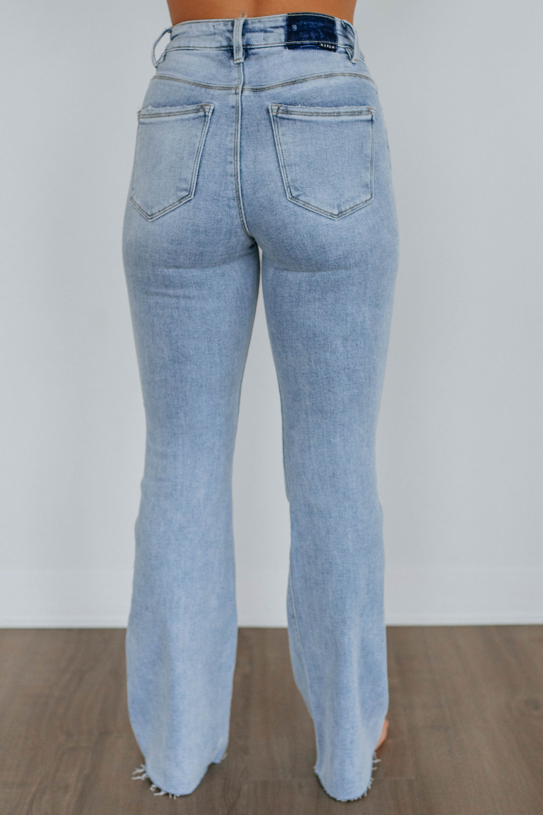 Arya Risen Jeans - Light Wash