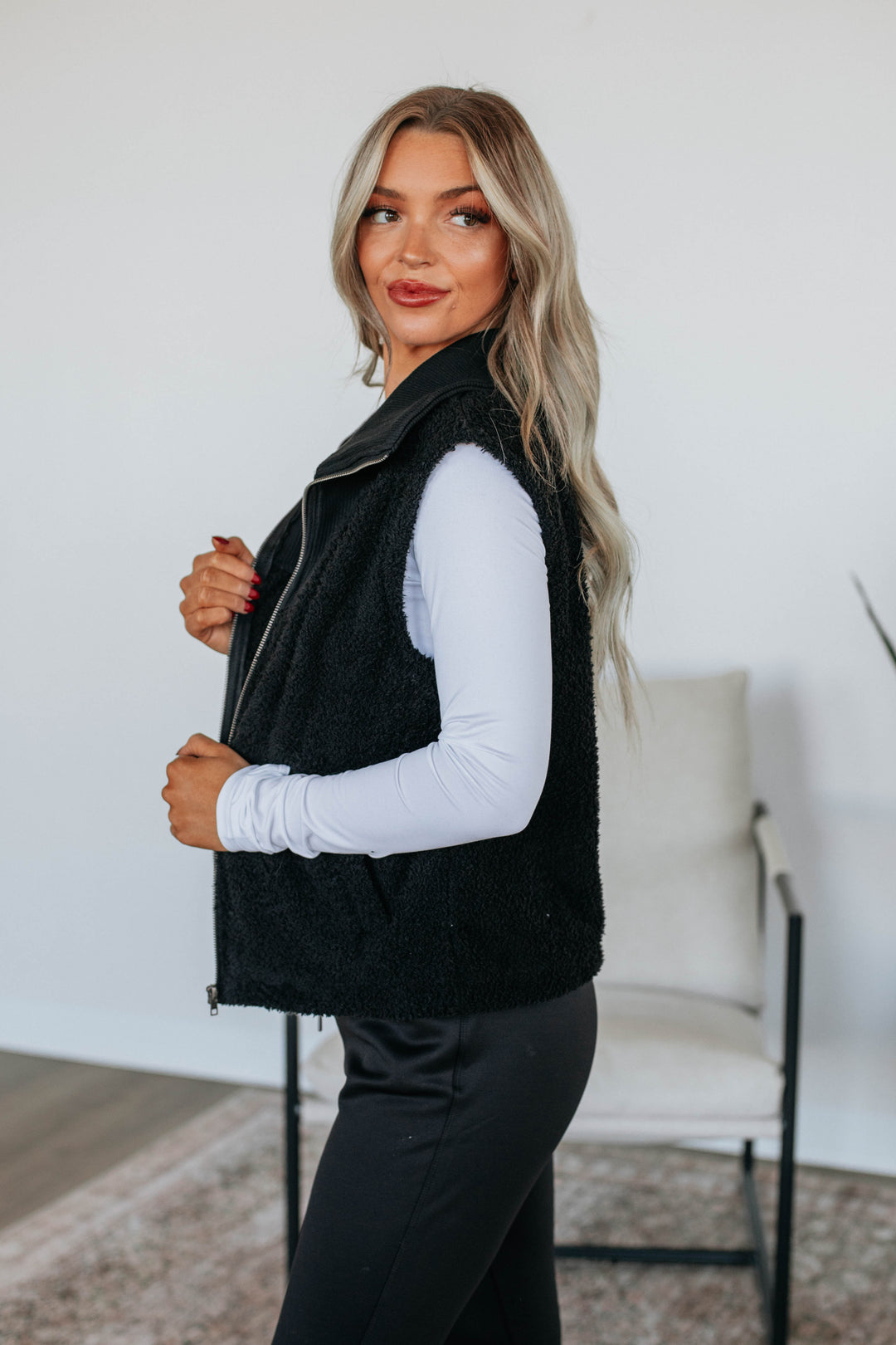 Cove Sherpa Vest - Black