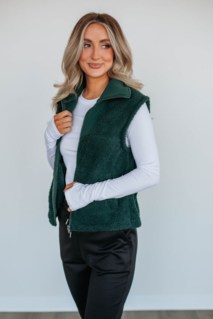 Cove Sherpa Vest - Jungle Green