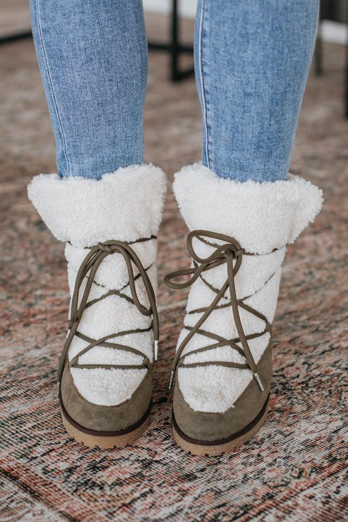 Embracing The Chill Boots - Moss