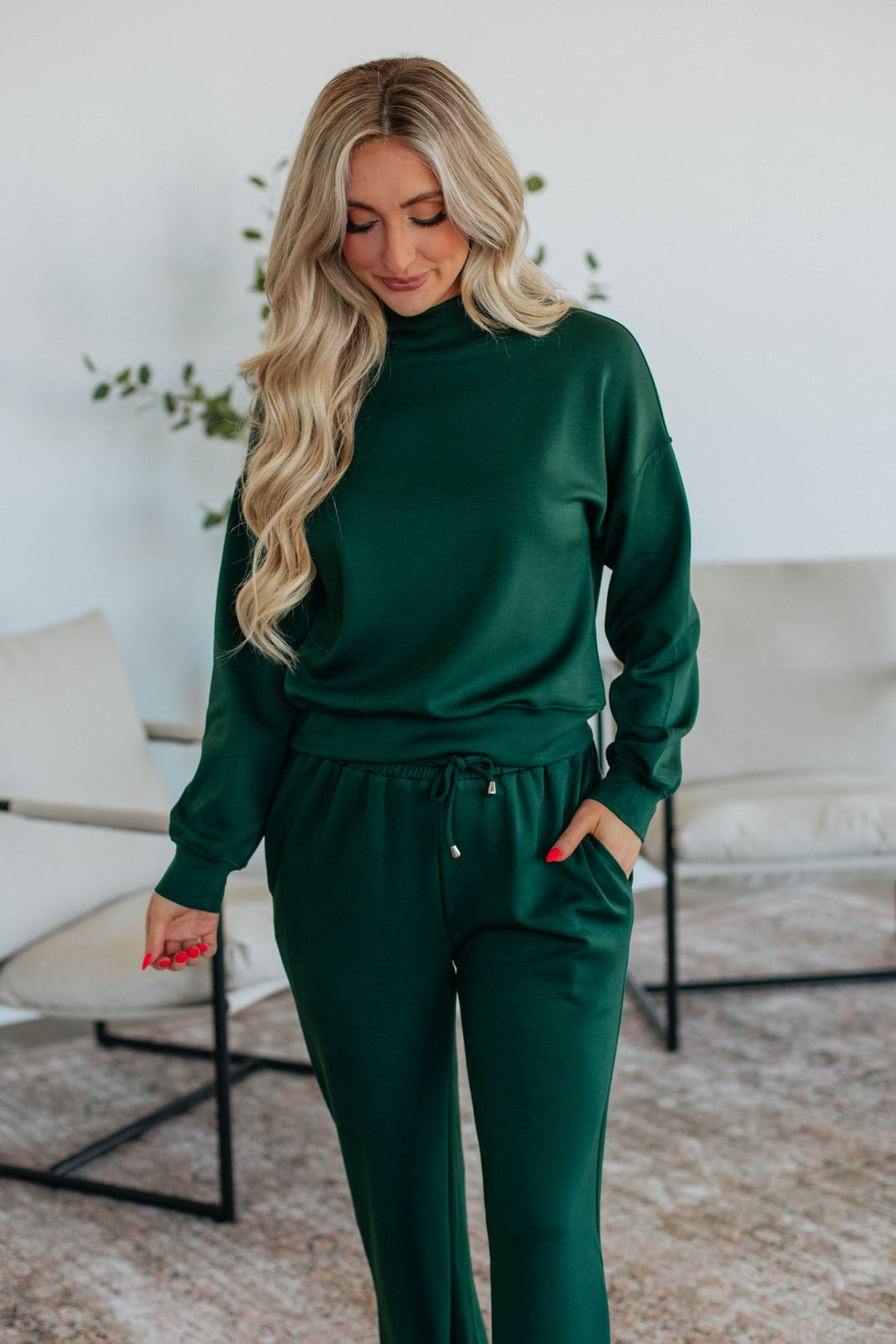 Leave Me To Lounge Pullover - Hunter Green