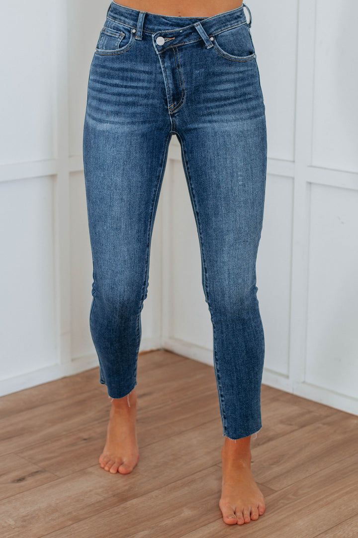 Luisa Risen Jeans - Dark Wash