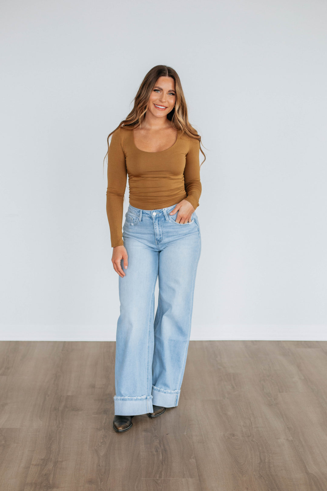 Shayla Basic Top - Camel