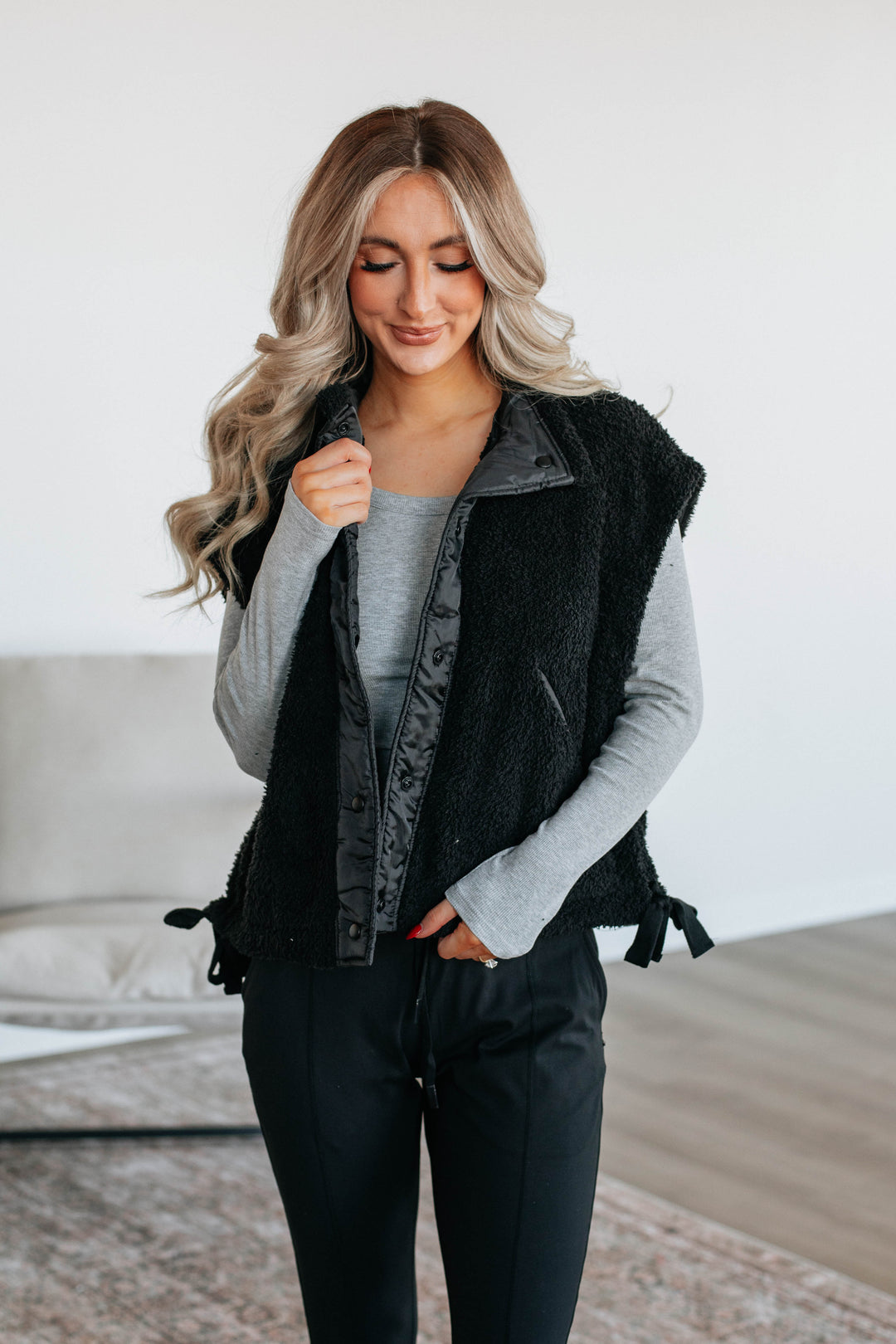 Verno Sherpa Vest - Black