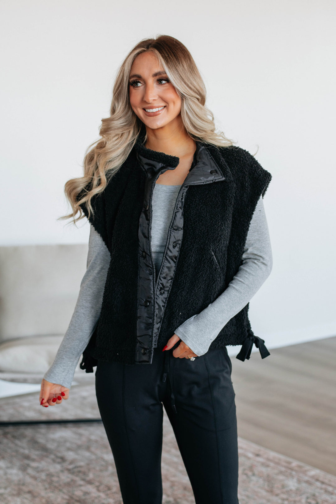 Verno Sherpa Vest - Black